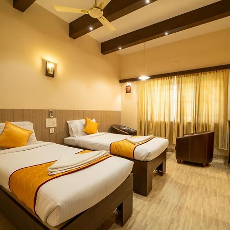 Yagappa Residency Hotel Thanjavur Bagian luar foto
