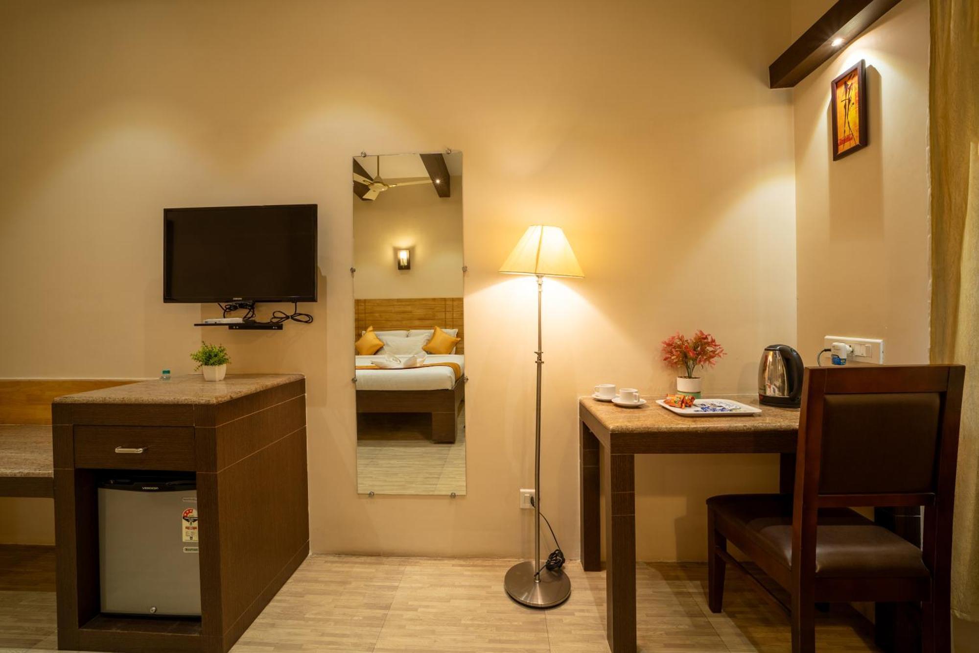 Yagappa Residency Hotel Thanjavur Bagian luar foto