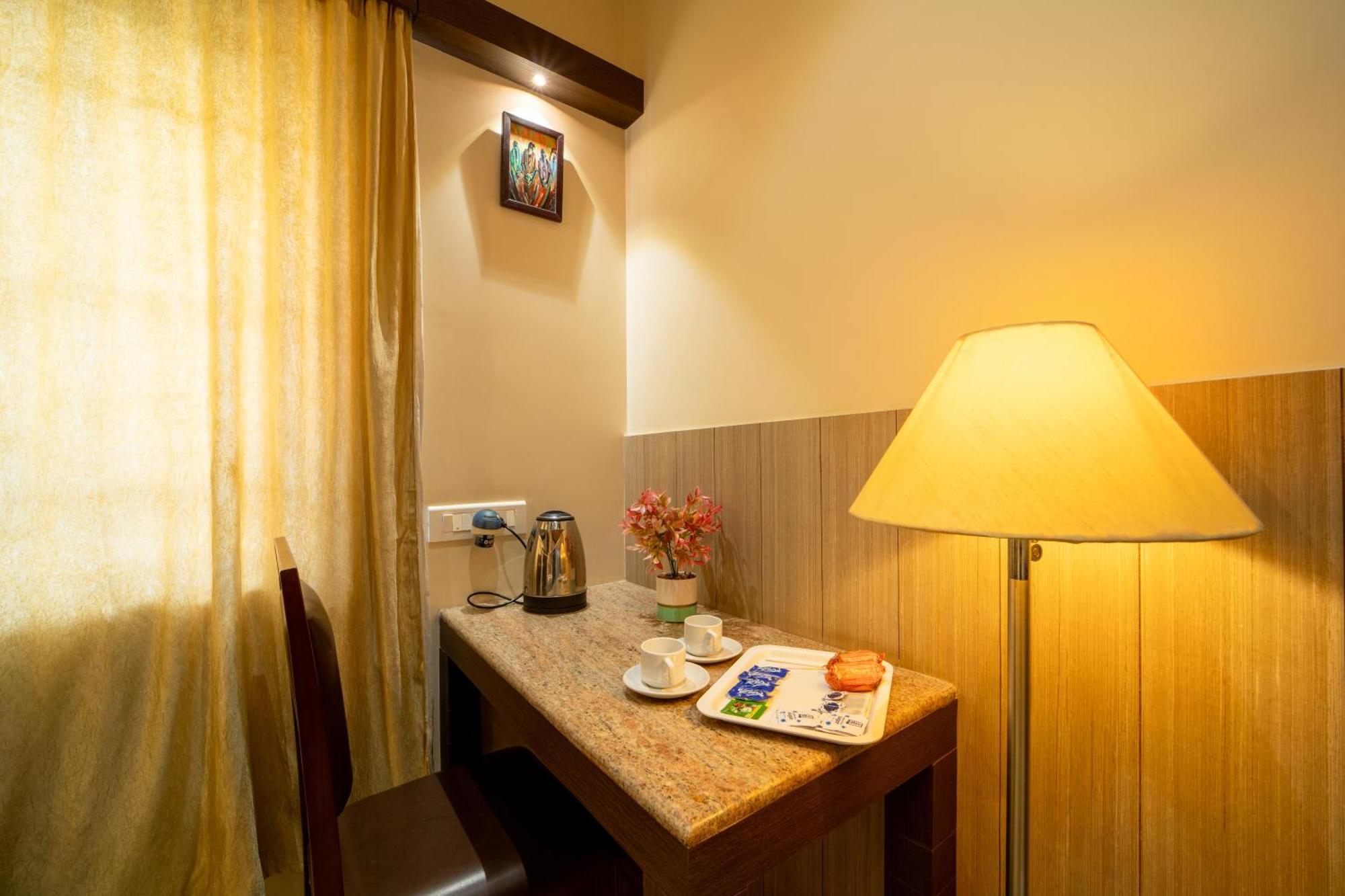Yagappa Residency Hotel Thanjavur Bagian luar foto