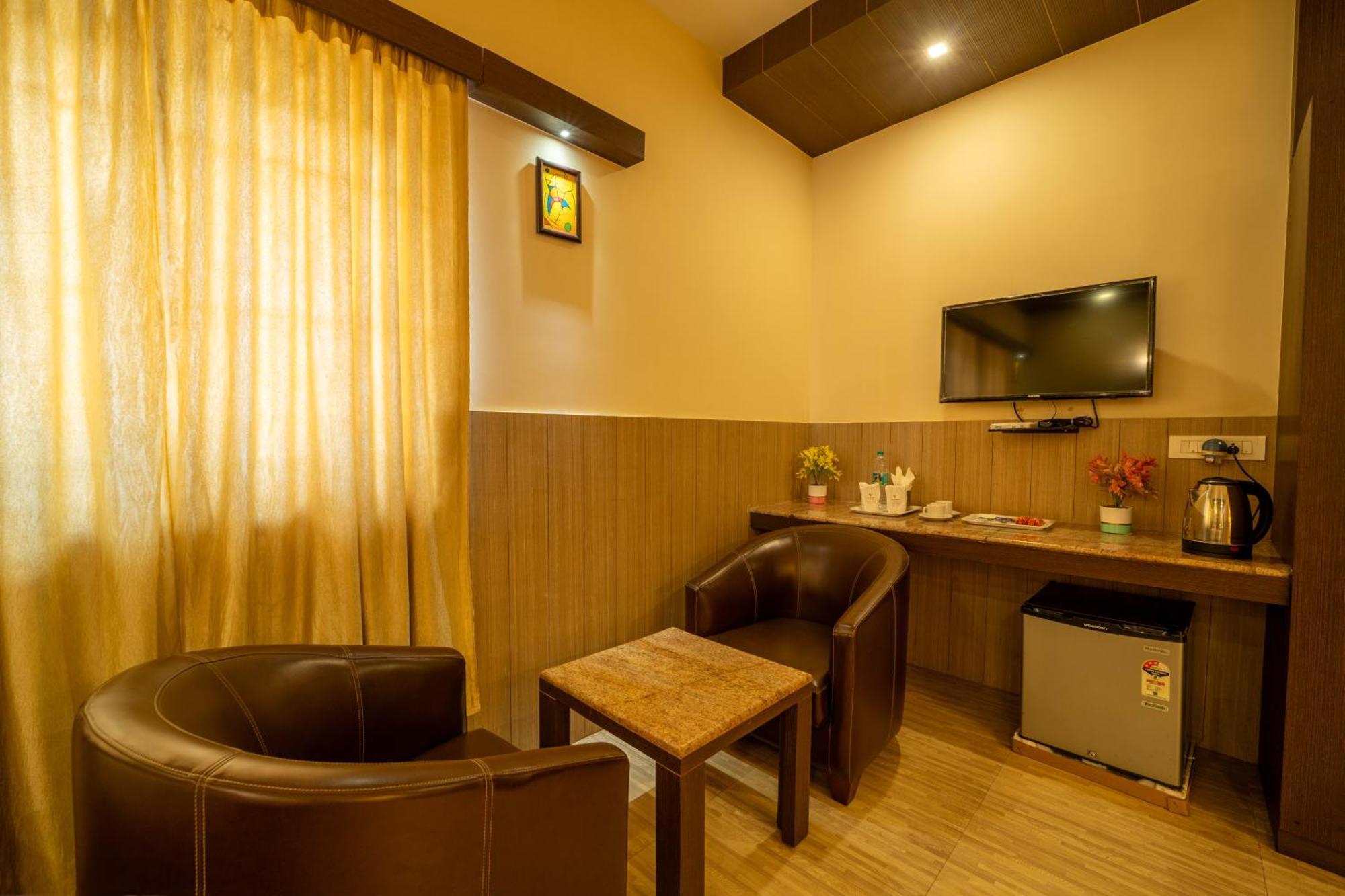 Yagappa Residency Hotel Thanjavur Bagian luar foto