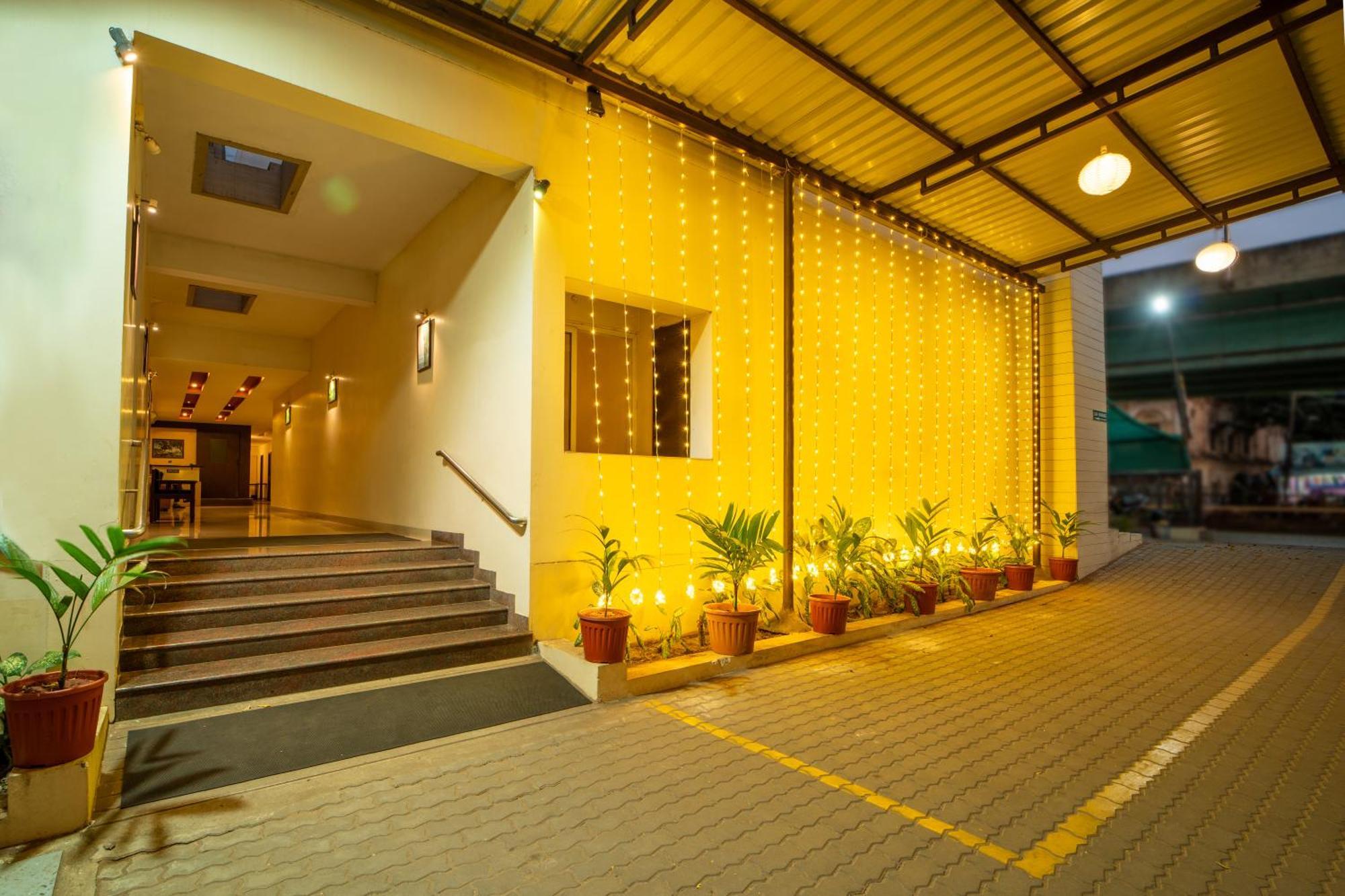 Yagappa Residency Hotel Thanjavur Bagian luar foto
