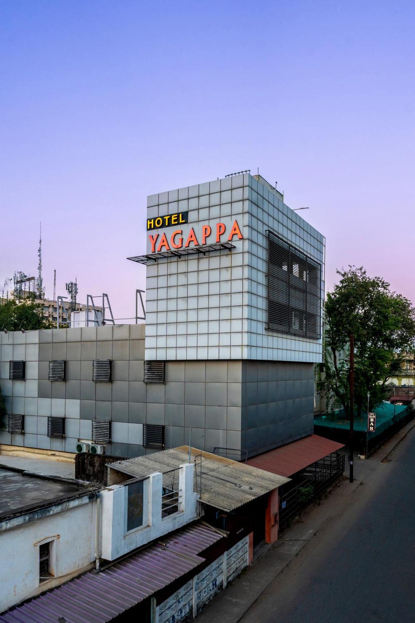 Yagappa Residency Hotel Thanjavur Bagian luar foto